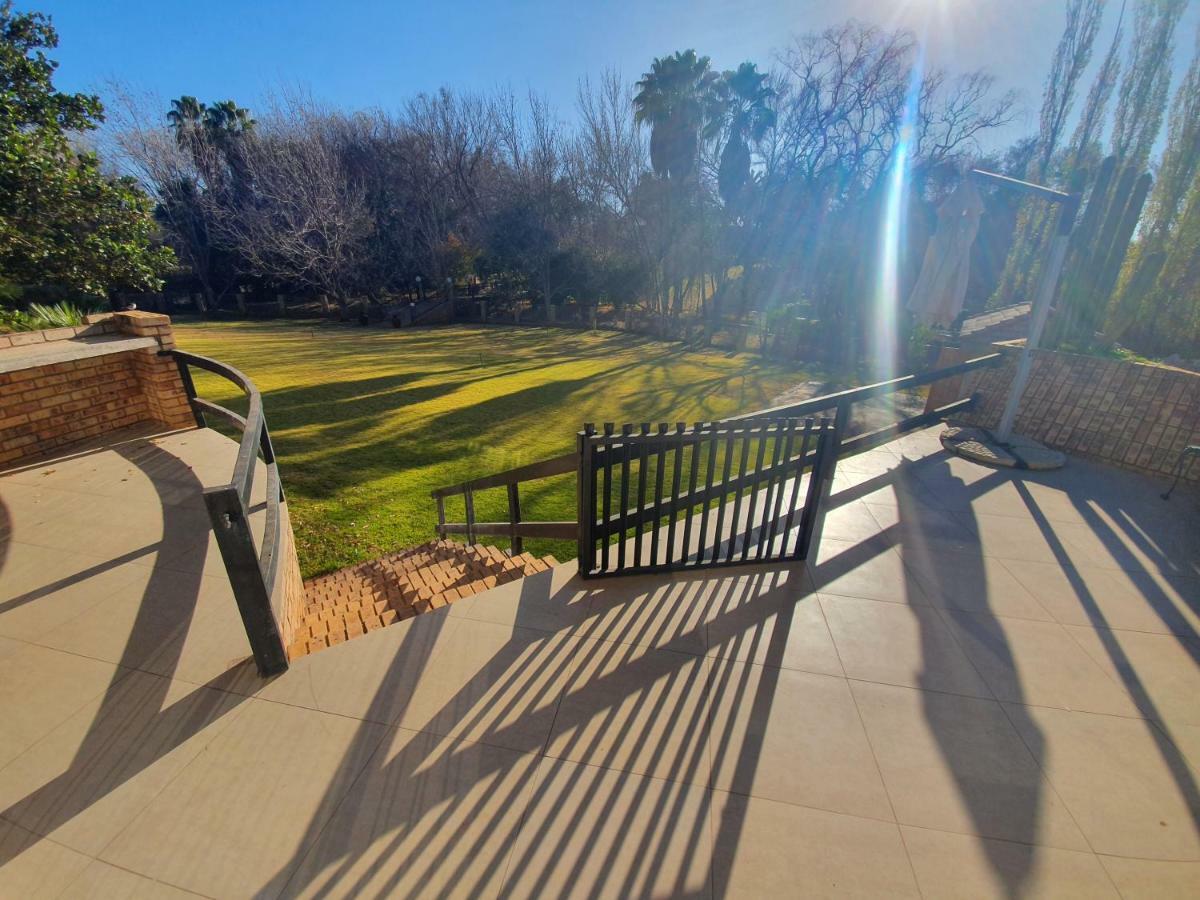 Leach Lodge Kuruman Eksteriør billede
