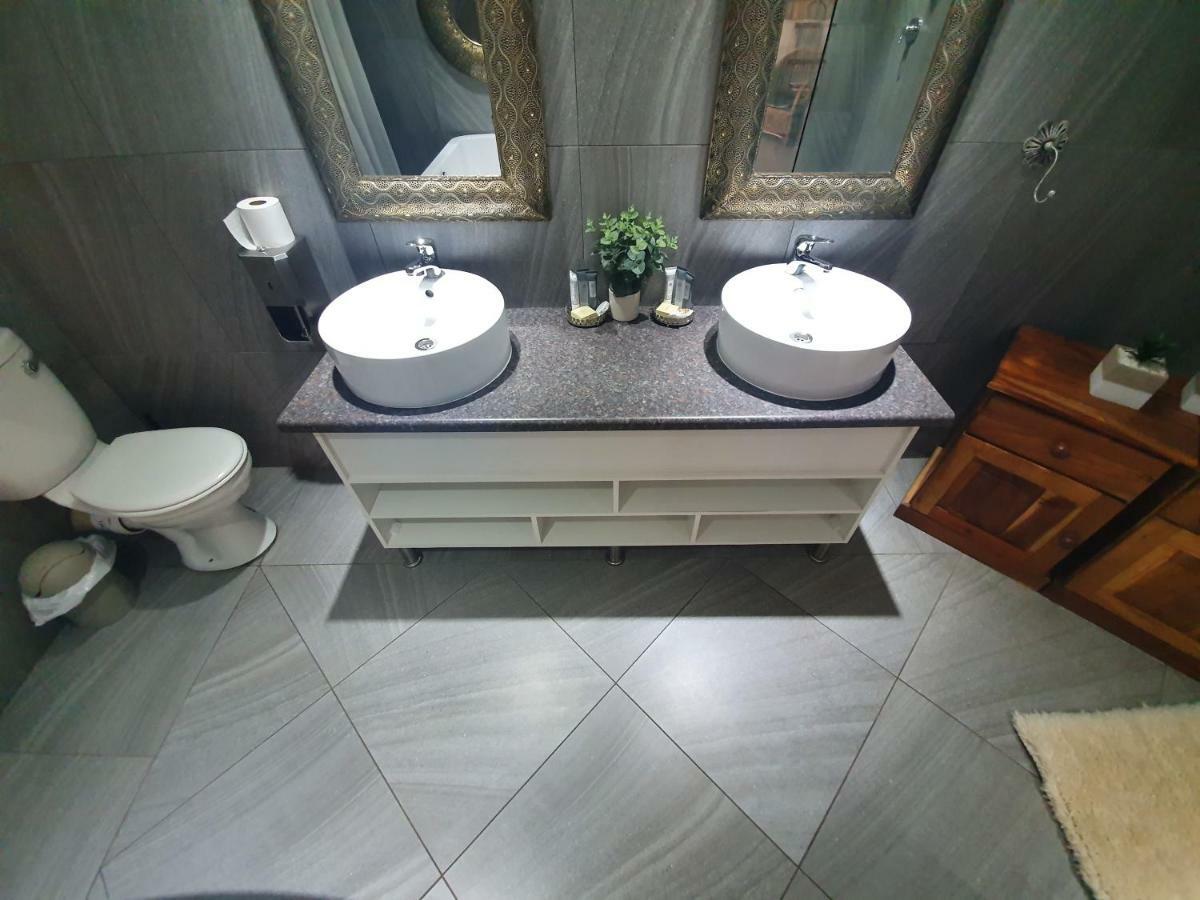 Leach Lodge Kuruman Eksteriør billede