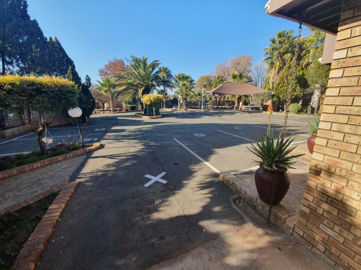 Leach Lodge Kuruman Eksteriør billede